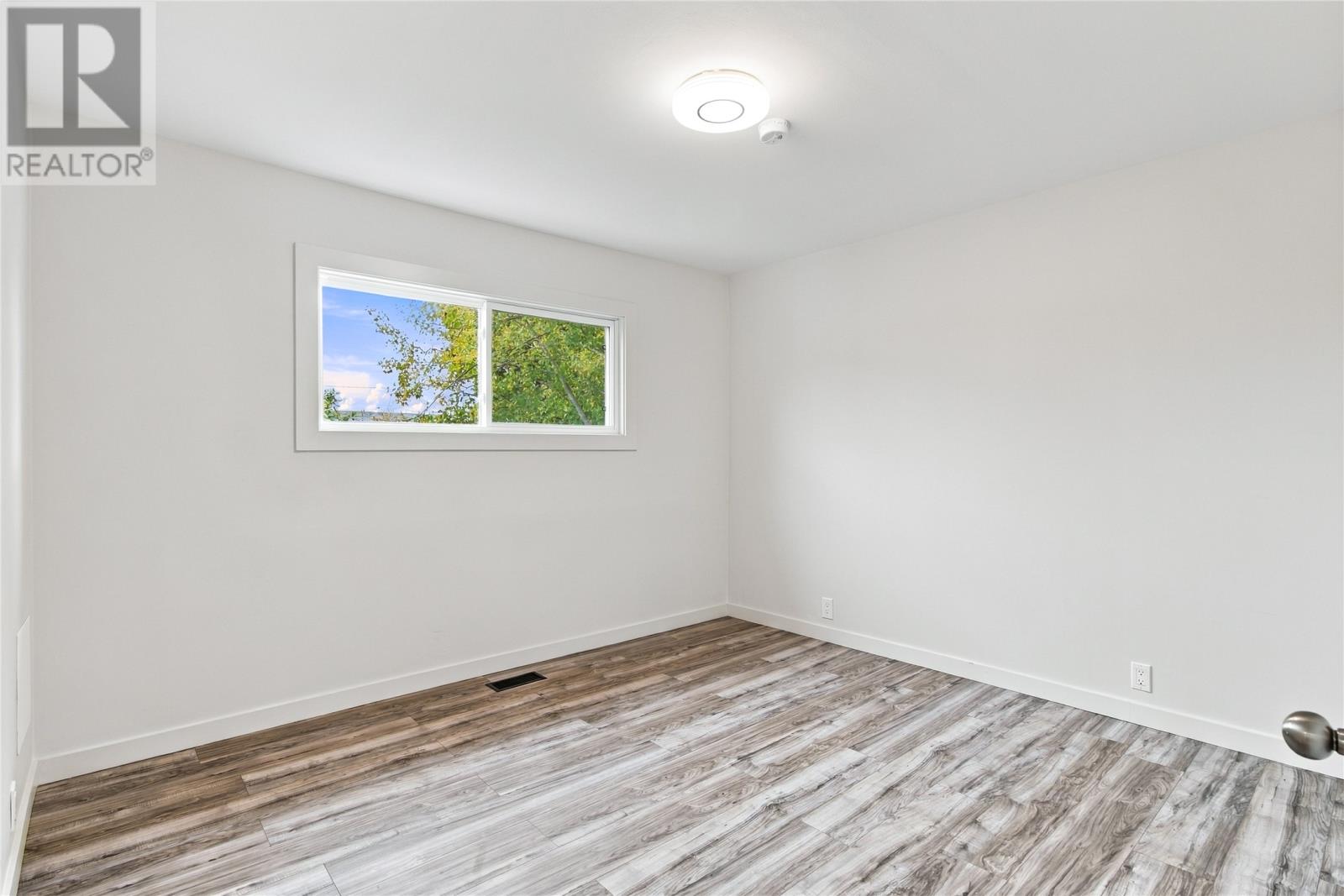 14 Horwood Street - 12