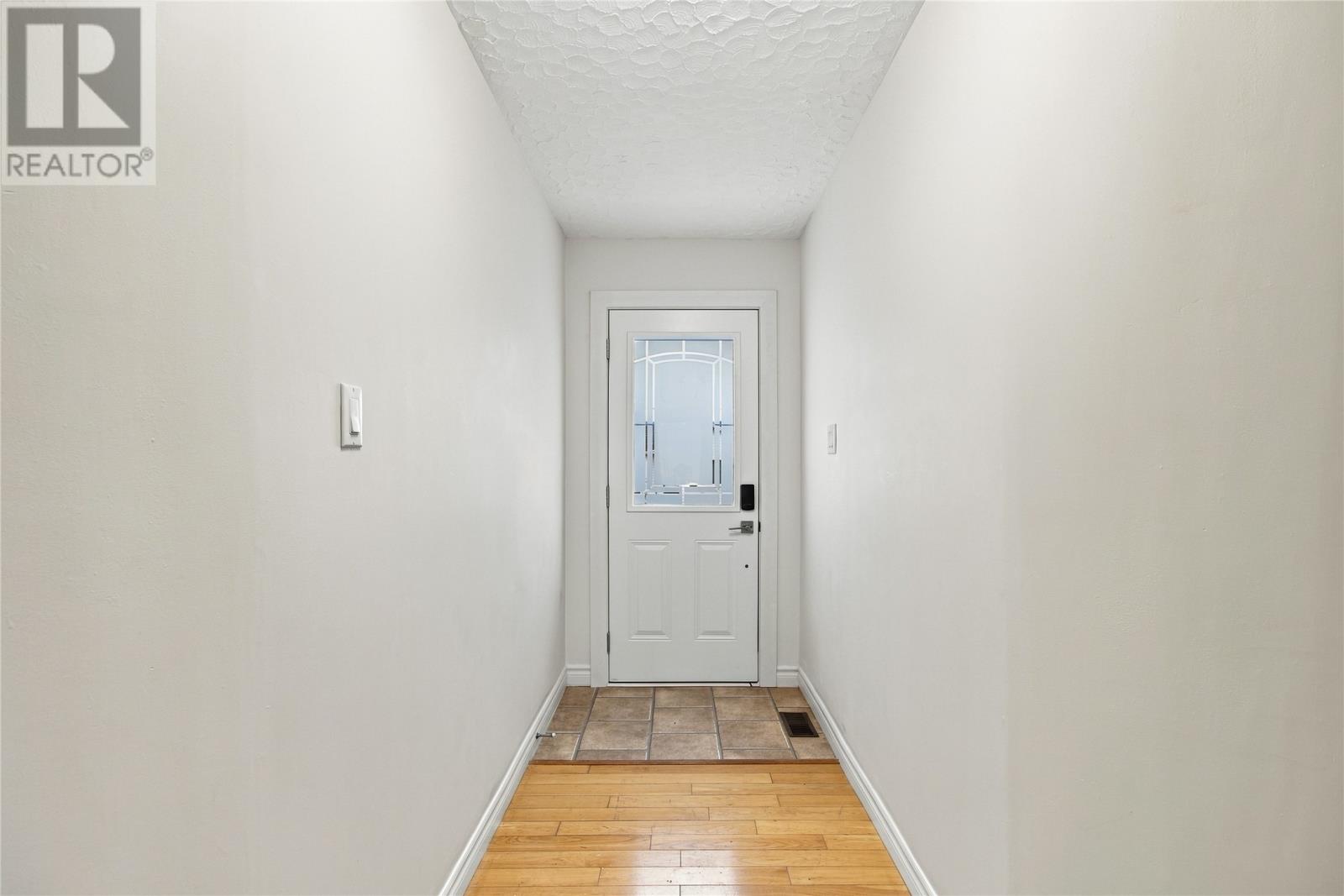 14 Horwood Street - 16