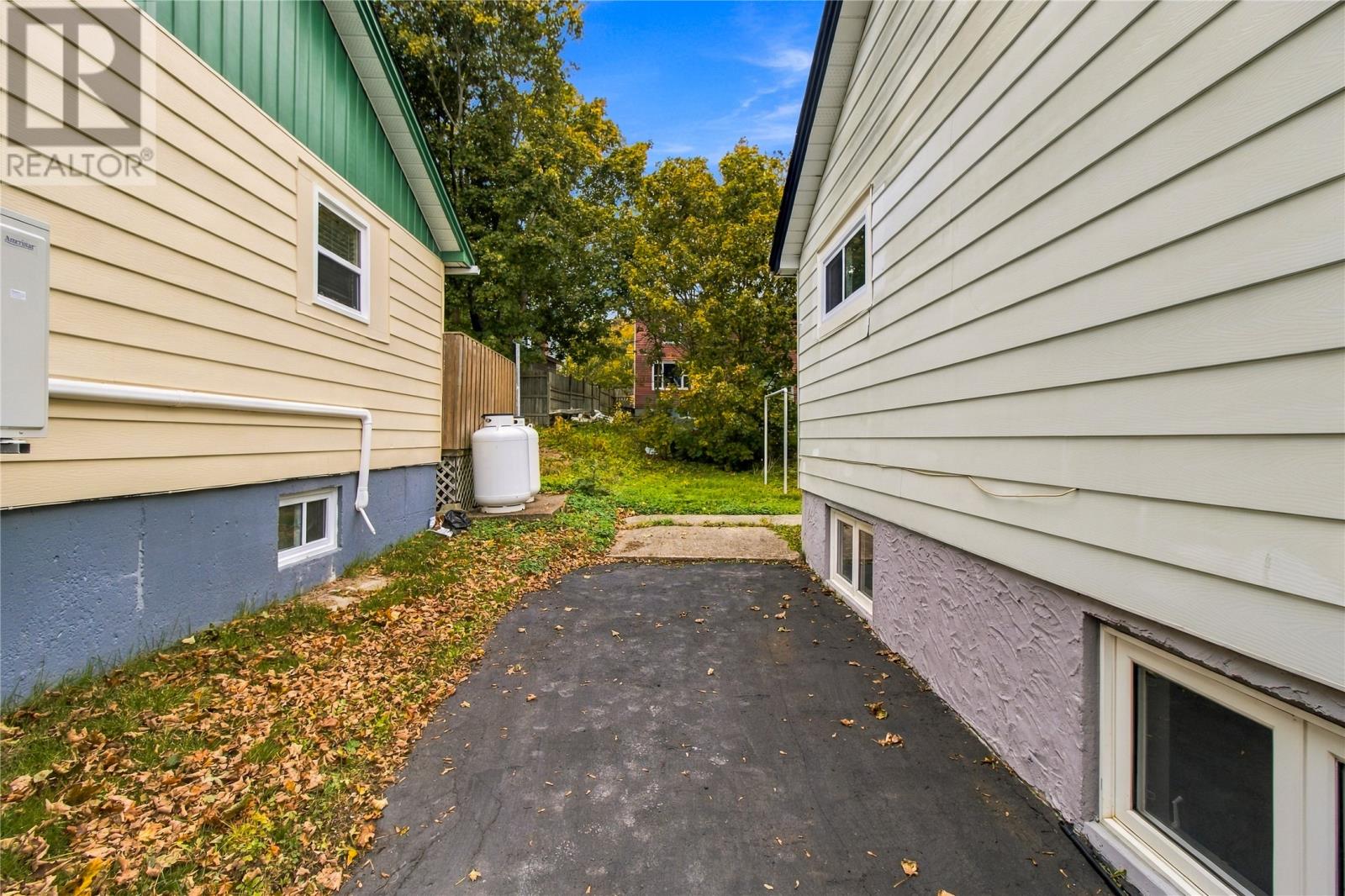 14 Horwood Street - 26