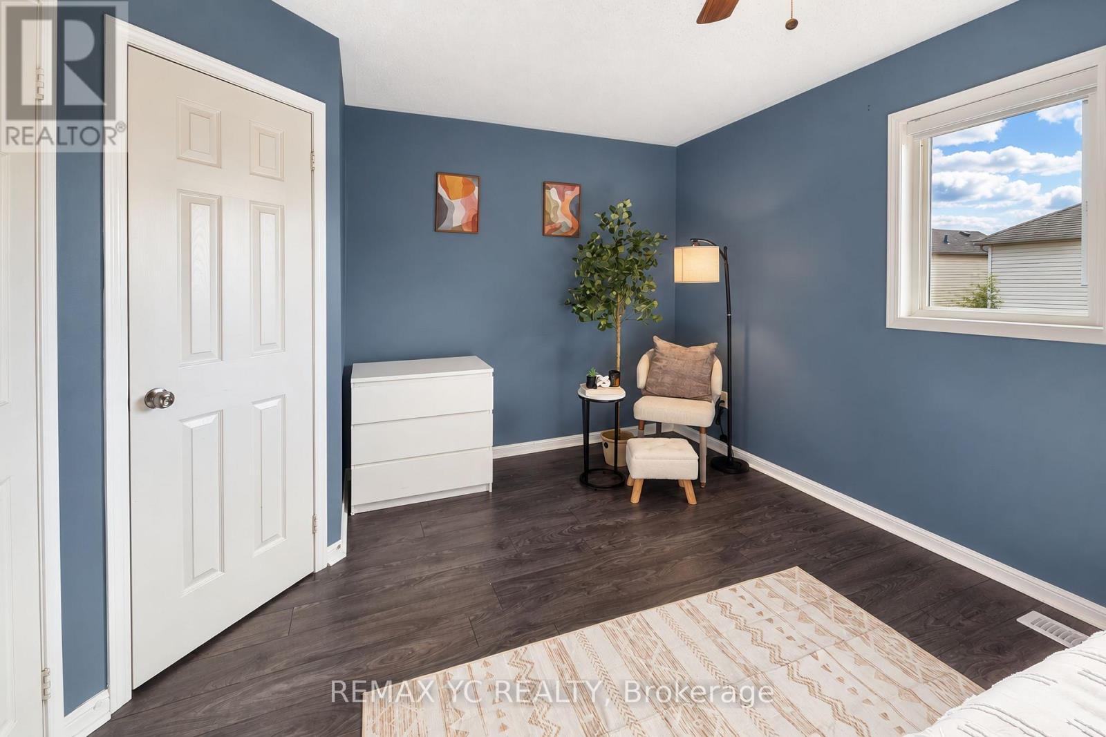 18 Coleman Drive, Barrie photo 14
