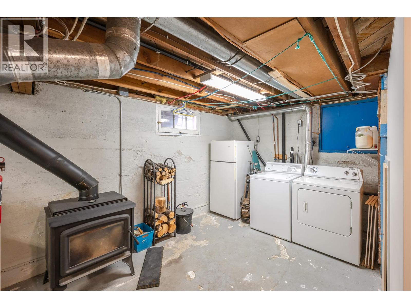 570 WADE Avenue E, Penticton - Image 1