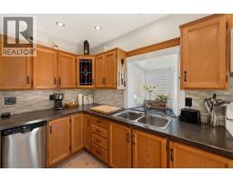 570 Wade Avenue E, Penticton, BC V2A1T3 Photo 11
