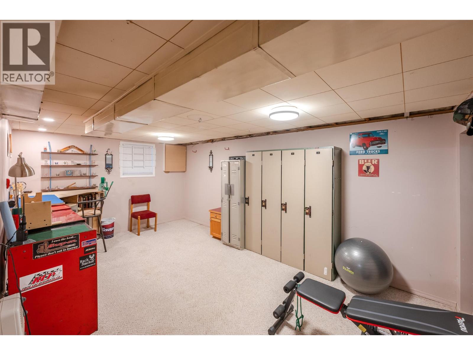 570 WADE Avenue E, Penticton - Image 1