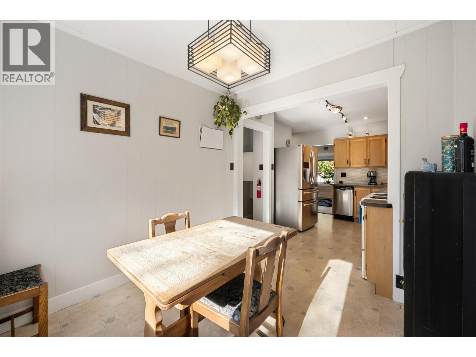 570 WADE Avenue E, Penticton - Image 1