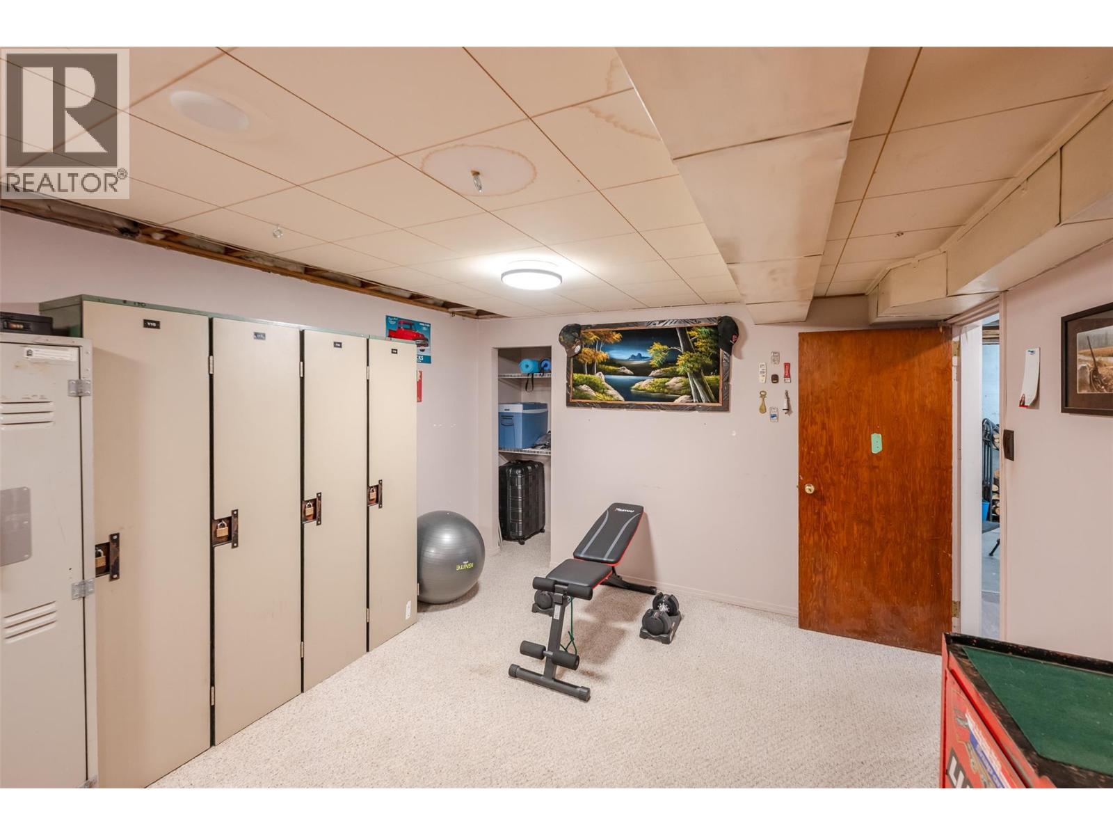 570 WADE Avenue E, Penticton - Image 1