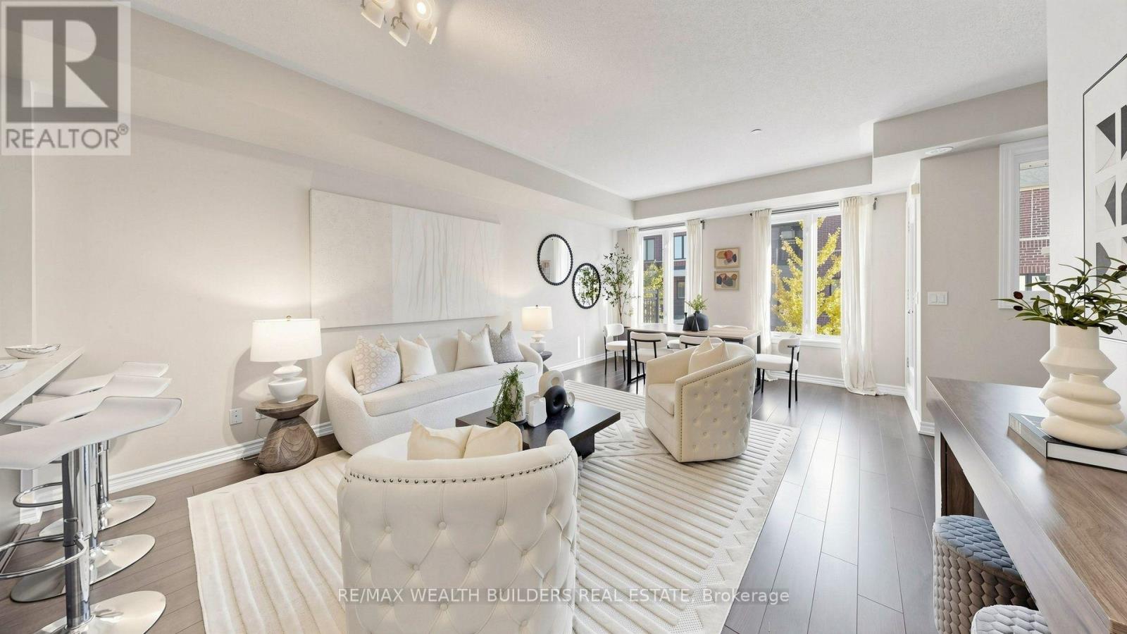 Photo of 115 - 40 CARNATION AVENUE