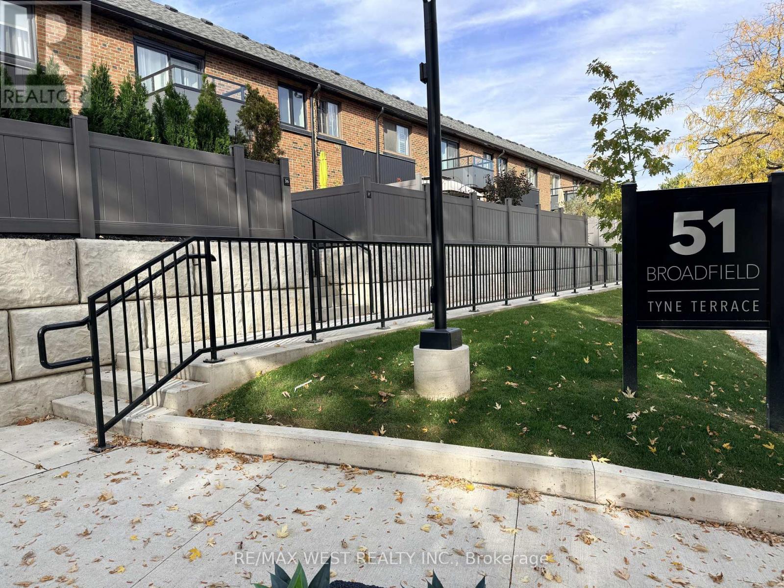 Photo of 51 Broadfield Drive