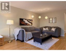 Eating area - 43 - 51 Broadfield Drive, Toronto, ON M9C5P2 Photo 7