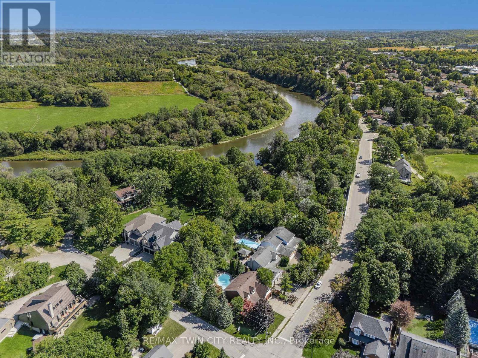 1774 Old Mill Road, Kitchener, ON photo 50