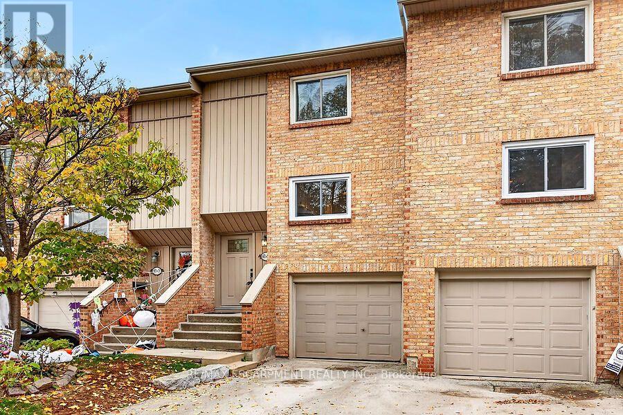 3- 63 FONTHILL Road, Hamilton, ON photo 4