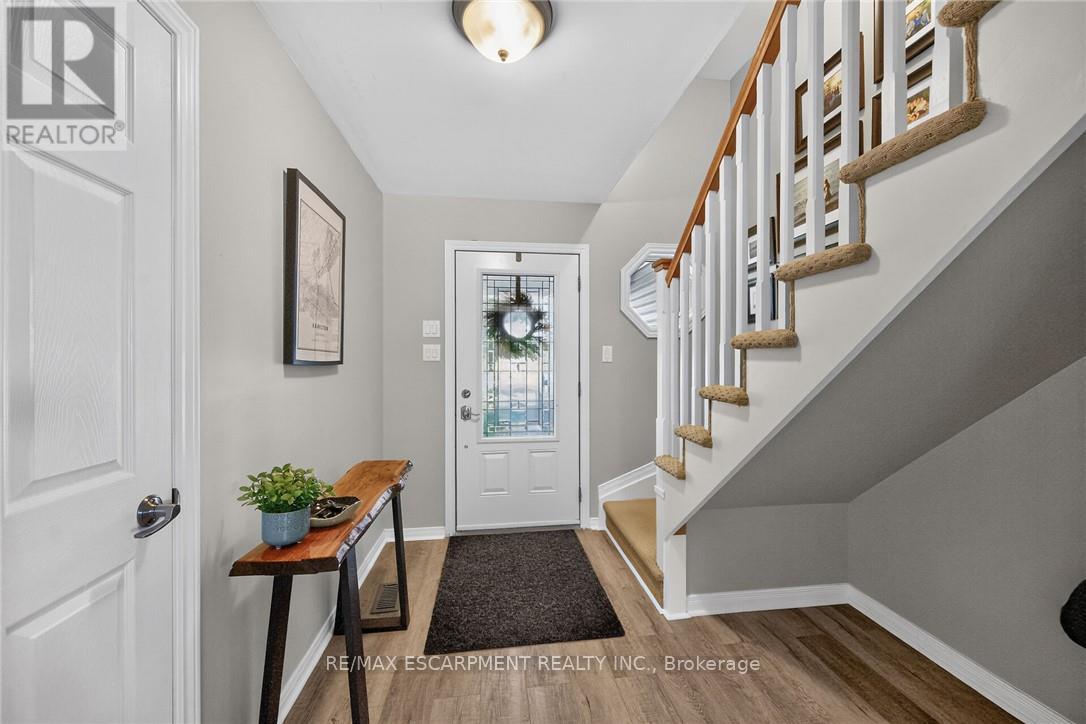 8105 Leeming Road, Hamilton, ON photo 5
