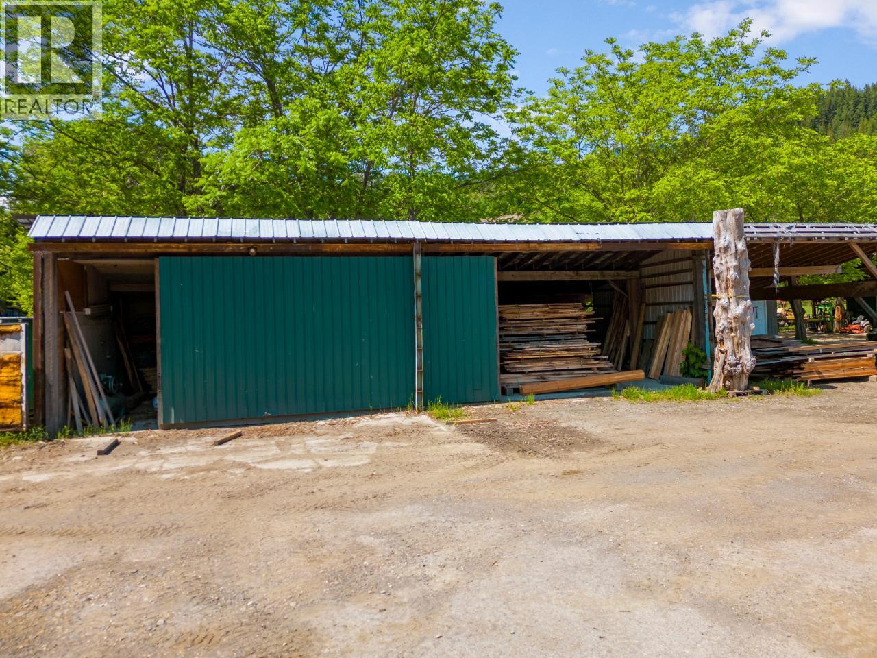  209 LARDEAU RIVER Road, Lardeau - Image 1