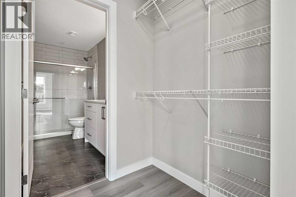 Actual Photo - vacant and ready to move in!