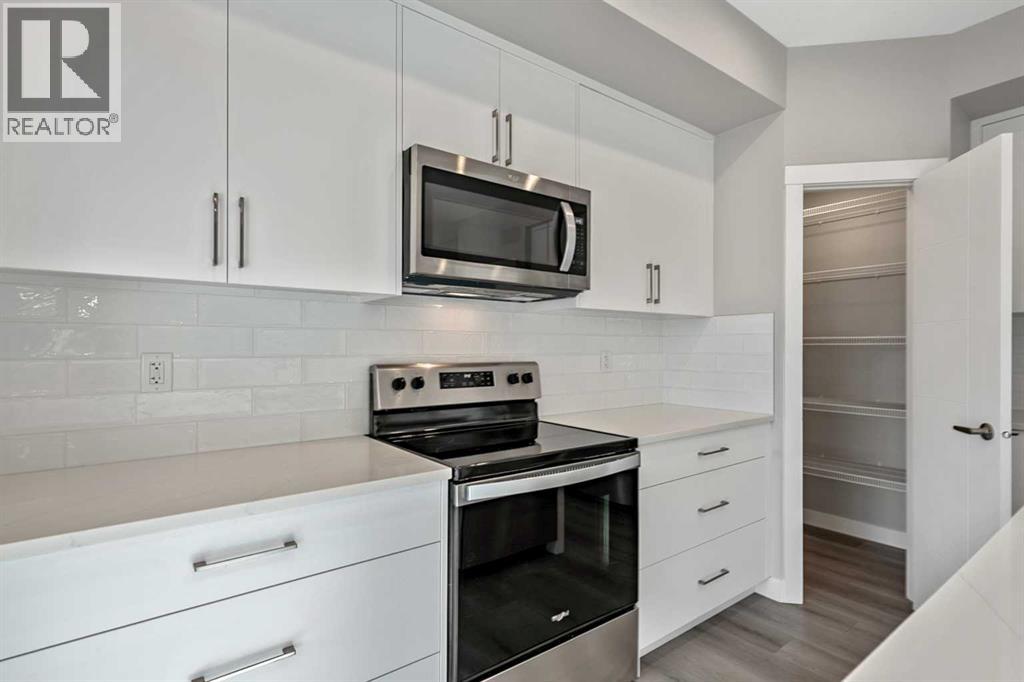 Actual Photo - vacant and ready to move in!