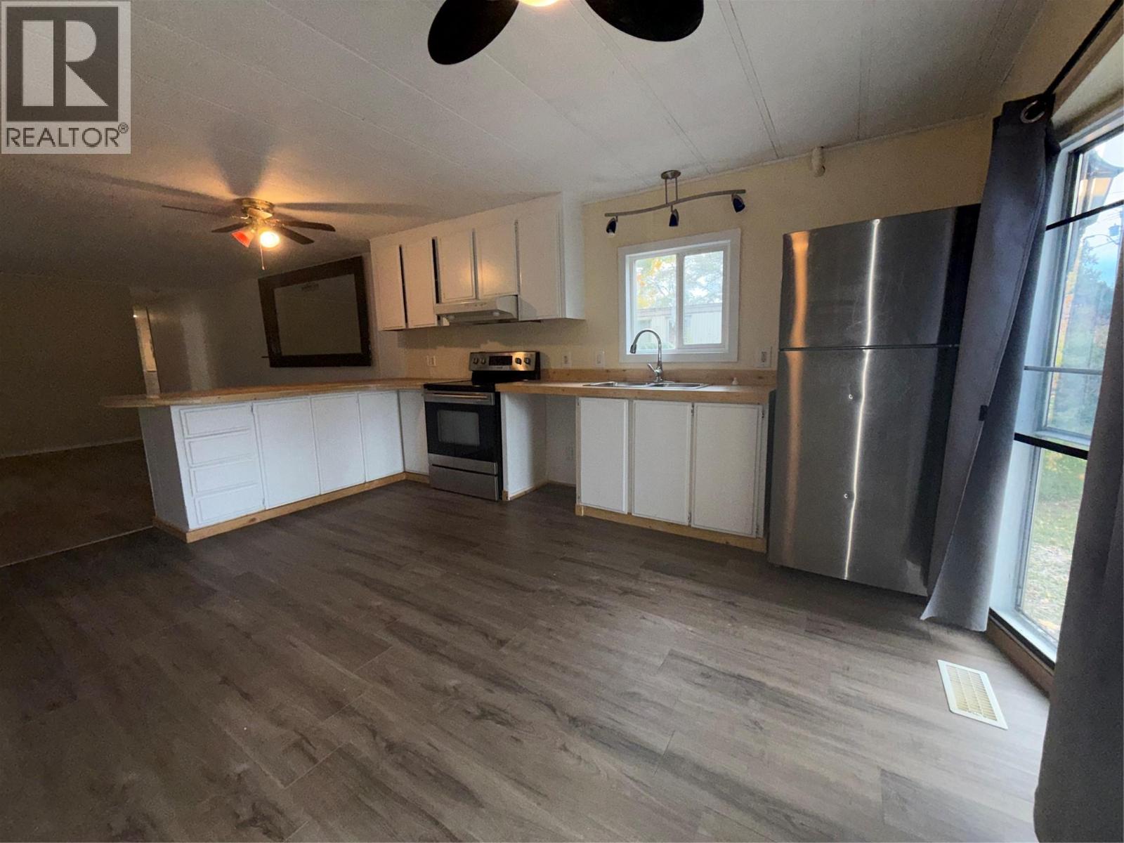 405 3rd Avenue - 4