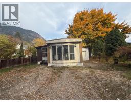 405 3rd Avenue, Castlegar, BC V1N1Y1 Photo 27