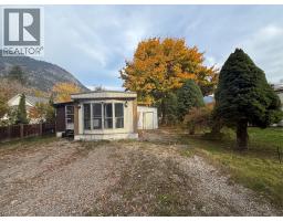 405 3rd Avenue, Castlegar, BC V1N1Y1 Photo 29