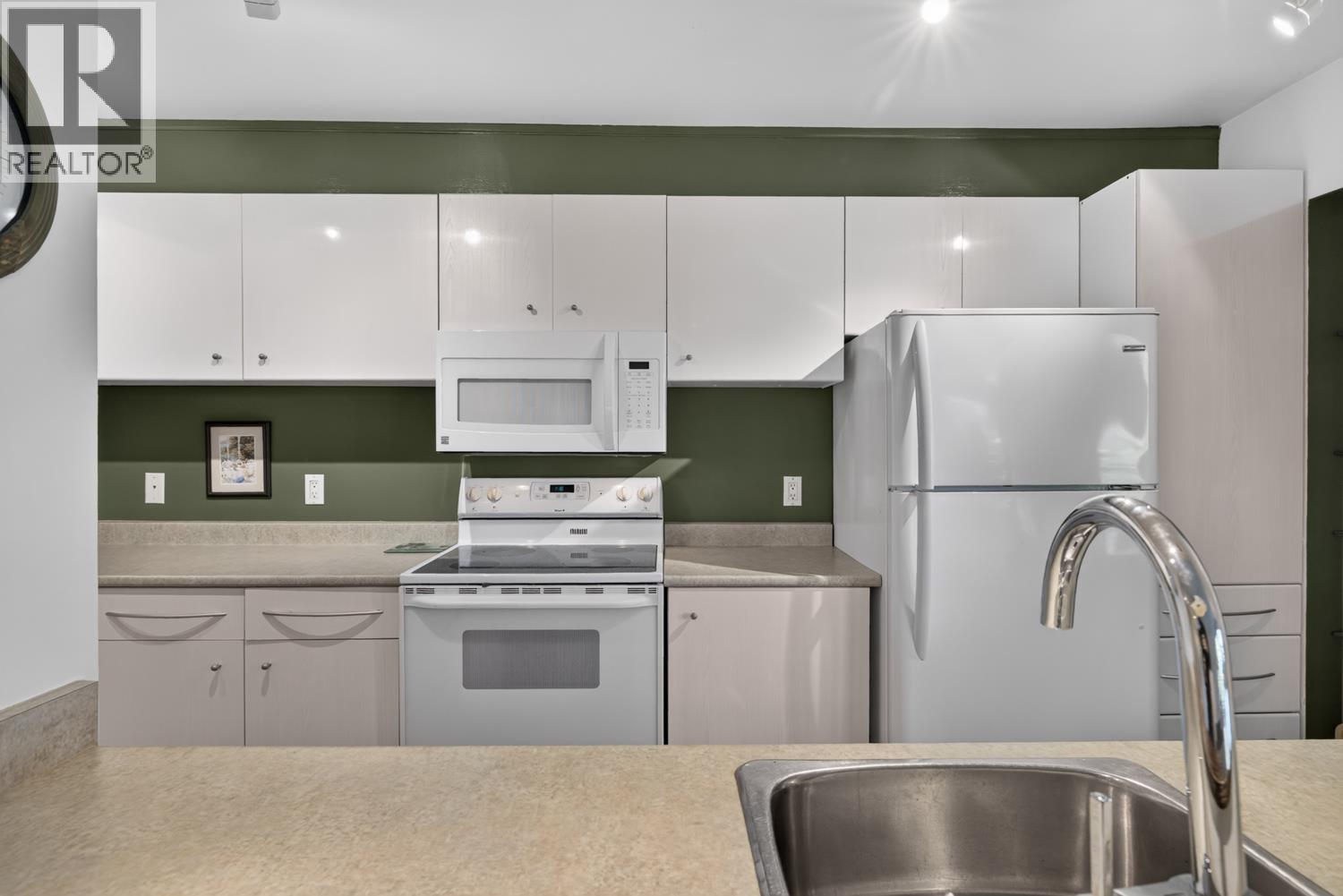 203 1080 Broughton Street, Vancouver — photo 12