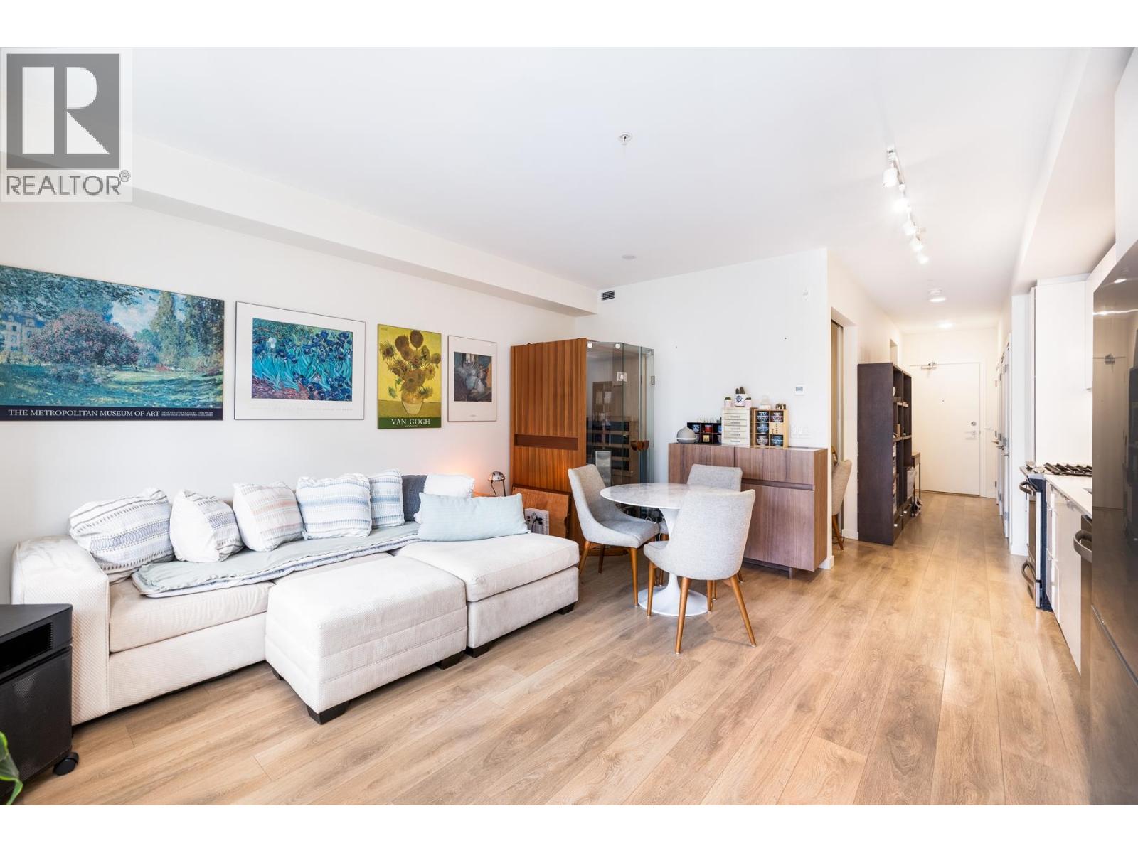 209 725 Marine Drive, North Vancouver — photo 6