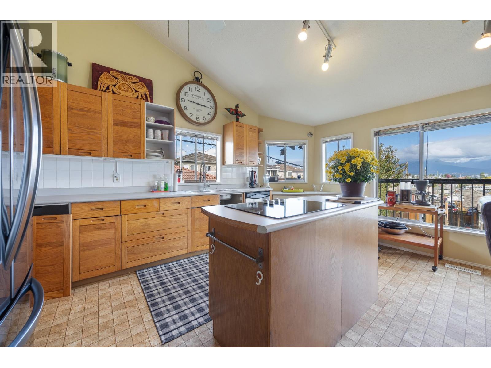 3325 Seaforth Drive, Vancouver — photo 13