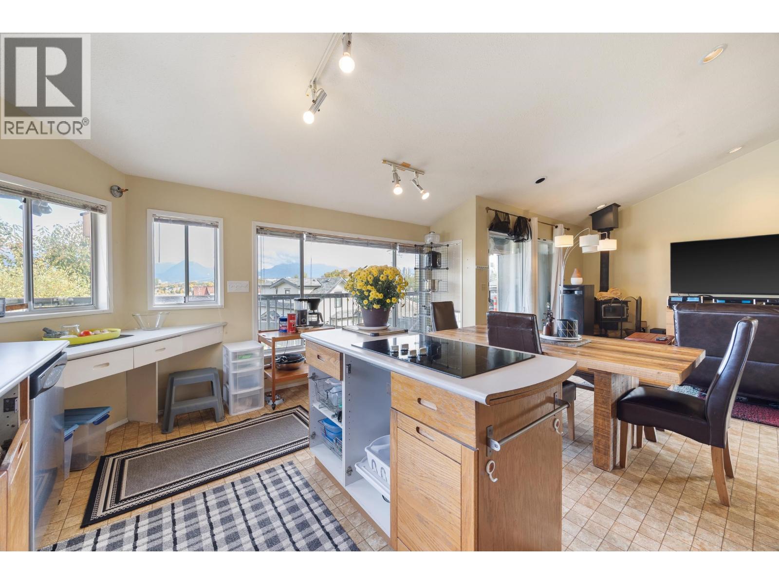 3325 Seaforth Drive, Vancouver — photo 15