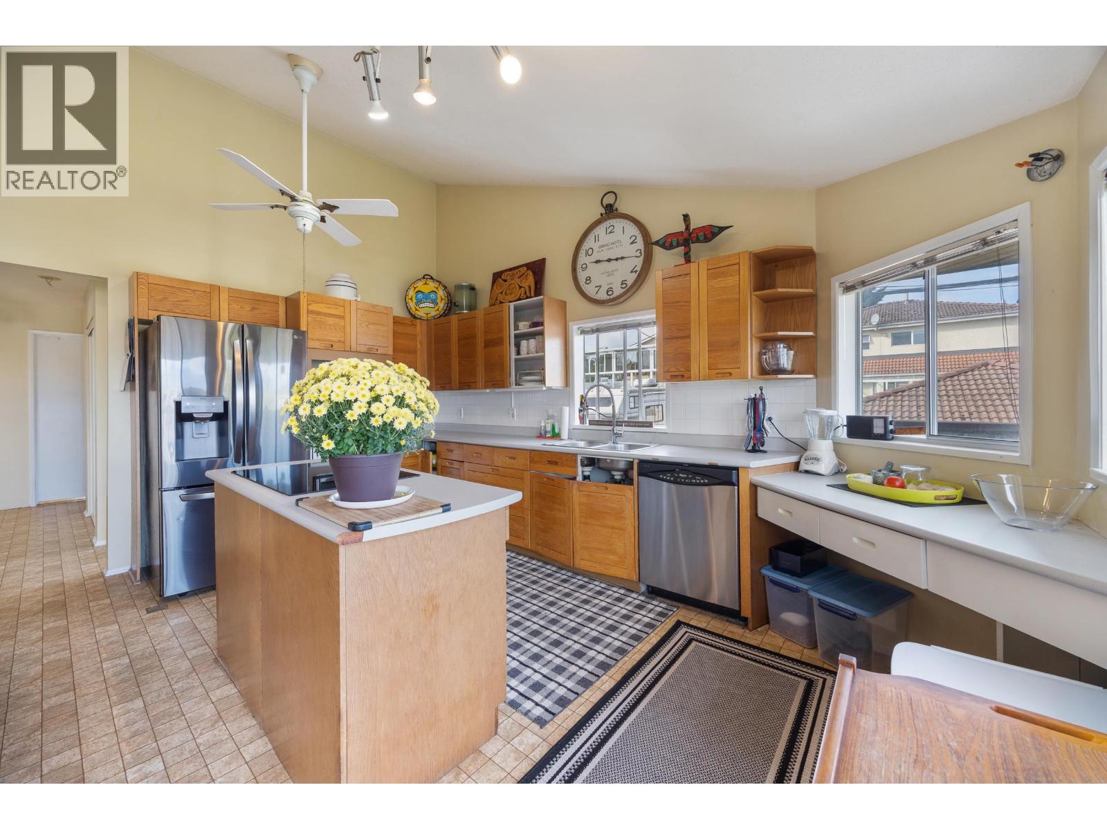 3325 Seaforth Drive, Vancouver — photo 6