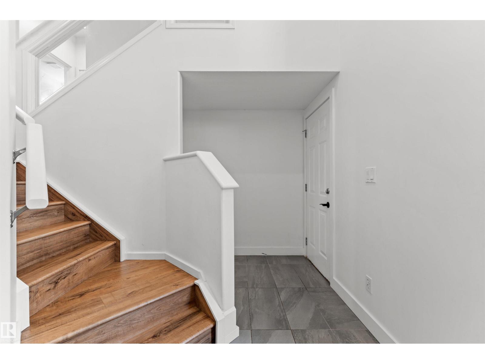 Property photograph 5 for MLS E4514304