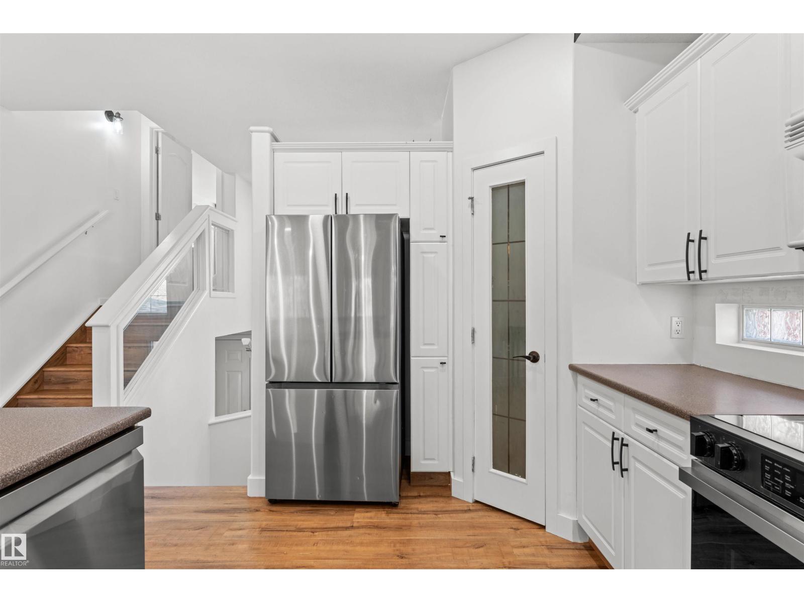 Property photograph 8 for MLS E4514304