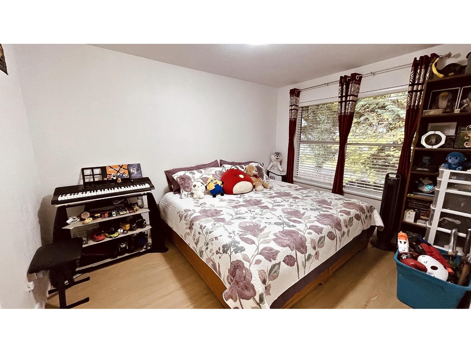 121 8655 King George Boulevard, Surrey — photo 11