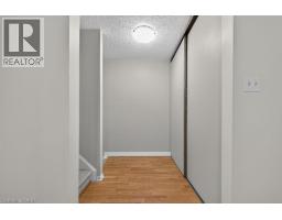 Living room - 63 Fonthill Road Unit# 3, Hamilton, ON L9C6T1 Photo 8