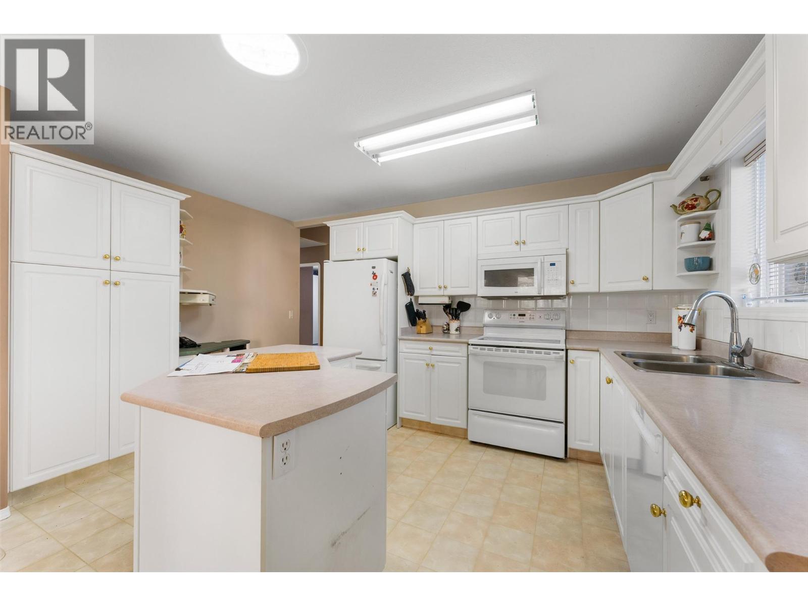 141 2250 Louie Drive, West Kelowna