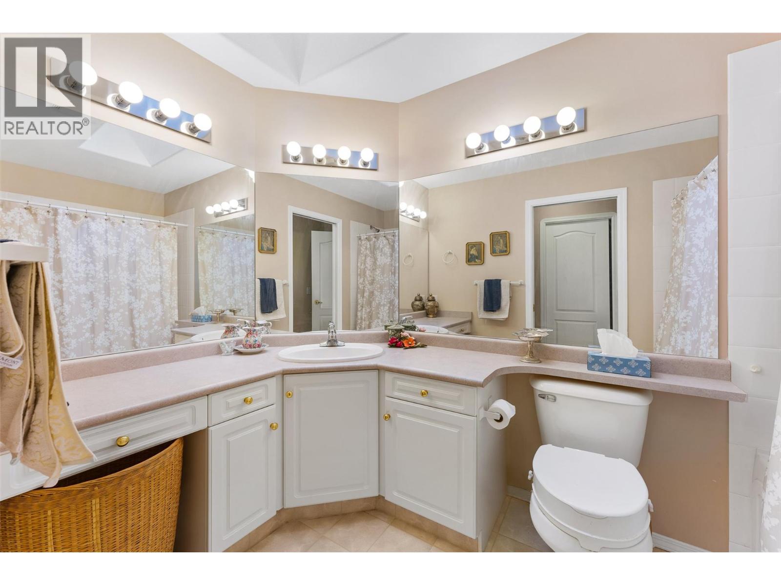 141 2250 Louie Drive, West Kelowna