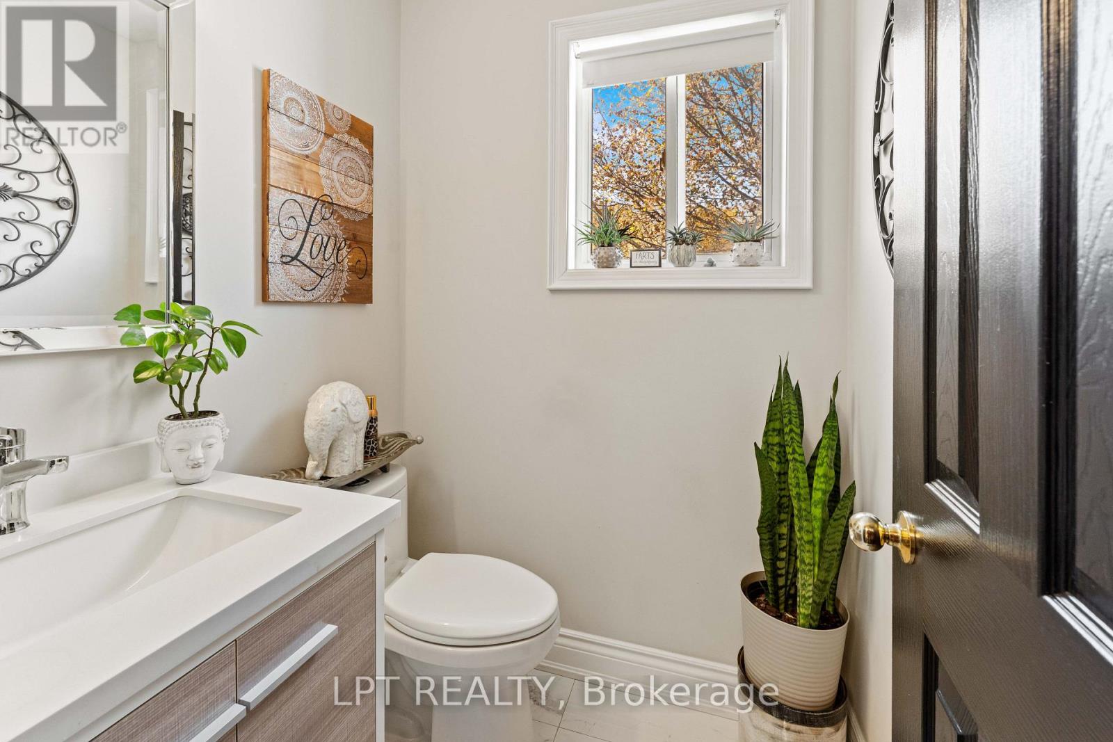 8 Hattie Court, Georgina, ON photo 11