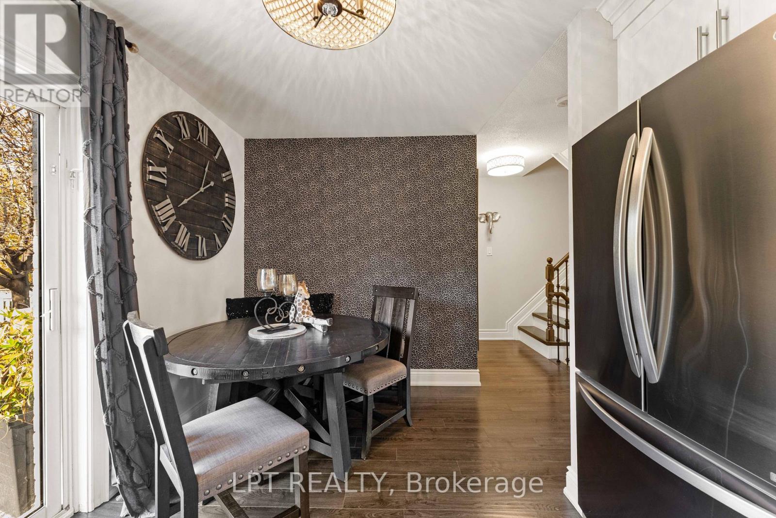 8 Hattie Court, Georgina, ON photo 7