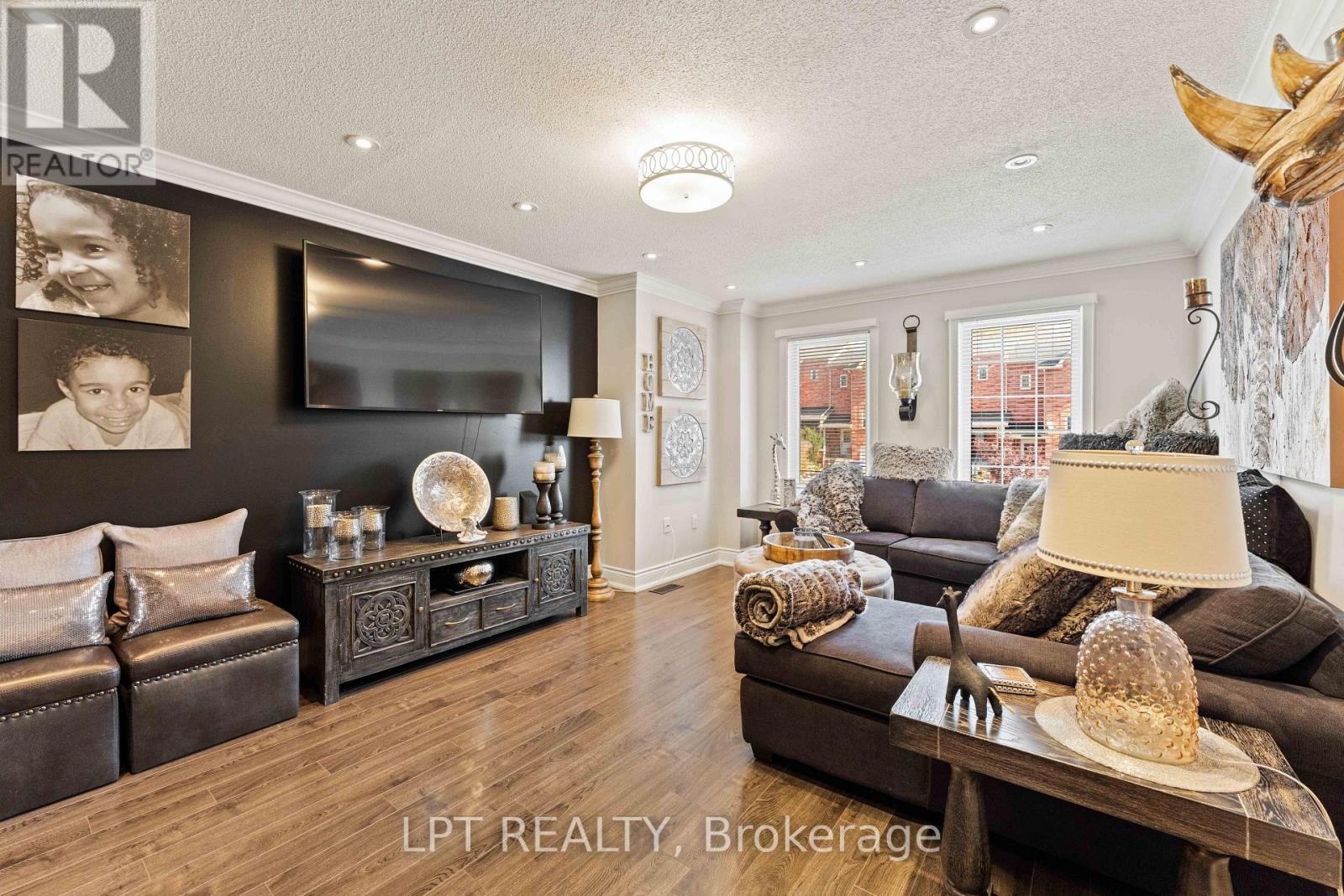 8 Hattie Court, Georgina, ON photo 9