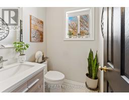 8 Hattie Court, Georgina, ON L4P3Z7 Photo 11