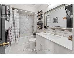 8 Hattie Court, Georgina, ON L4P3Z7 Photo 16
