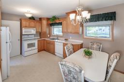 Recreation room - 827 Peake Avenue, Winnipeg, MB R2C1M2 Photo 6