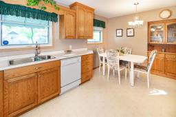 827 Peake Avenue, Winnipeg, MB R2C1M2 Photo 9