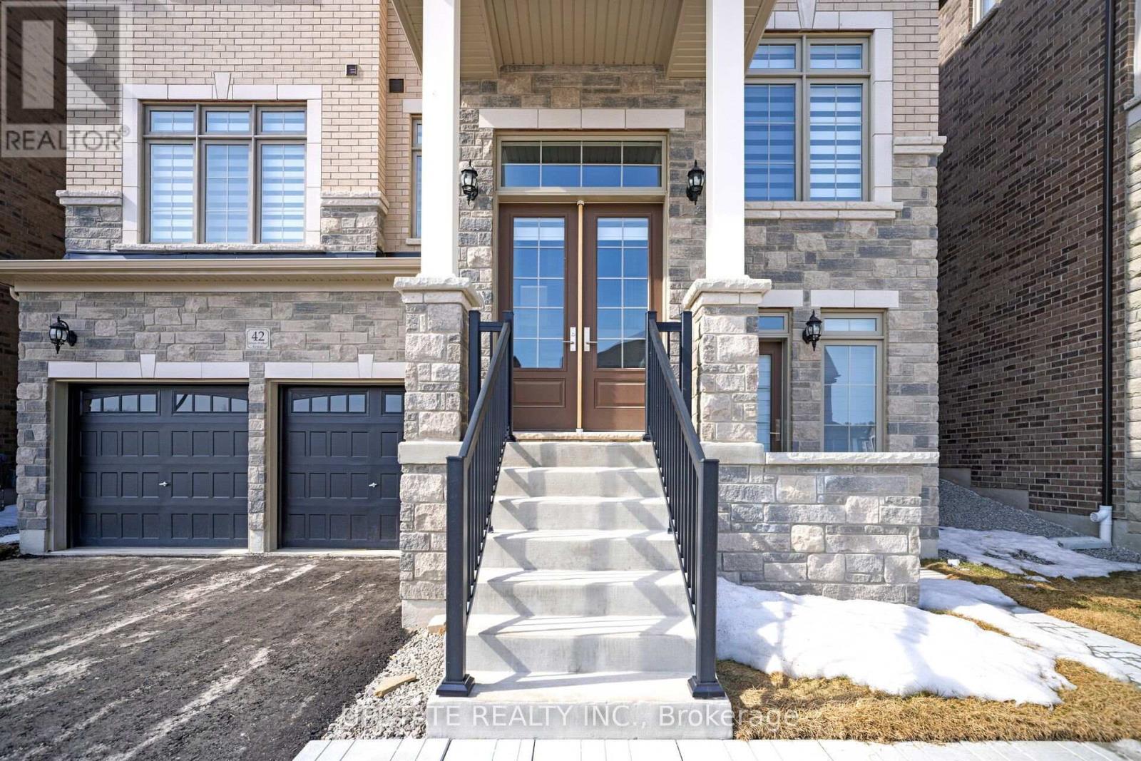 42 JAMES WALKER AVENUE, Caledon (Caledon East) — photo 2