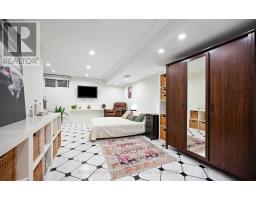 3160 Dundas Street, Toronto, ON M6P2A1 Photo 23