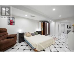 3160 Dundas Street, Toronto, ON M6P2A1 Photo 25