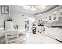 3160 Dundas Street, Toronto, ON M6P2A1 Photo 8