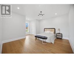 2107 Lakeshore Road W, Oakville, ON L6L1G6 Photo 32