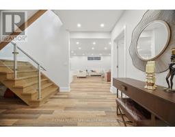 2107 Lakeshore Road W, Oakville, ON L6L1G6 Photo 36
