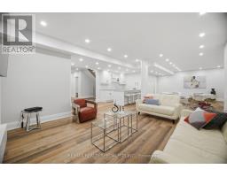 2107 Lakeshore Road W, Oakville, ON L6L1G6 Photo 38
