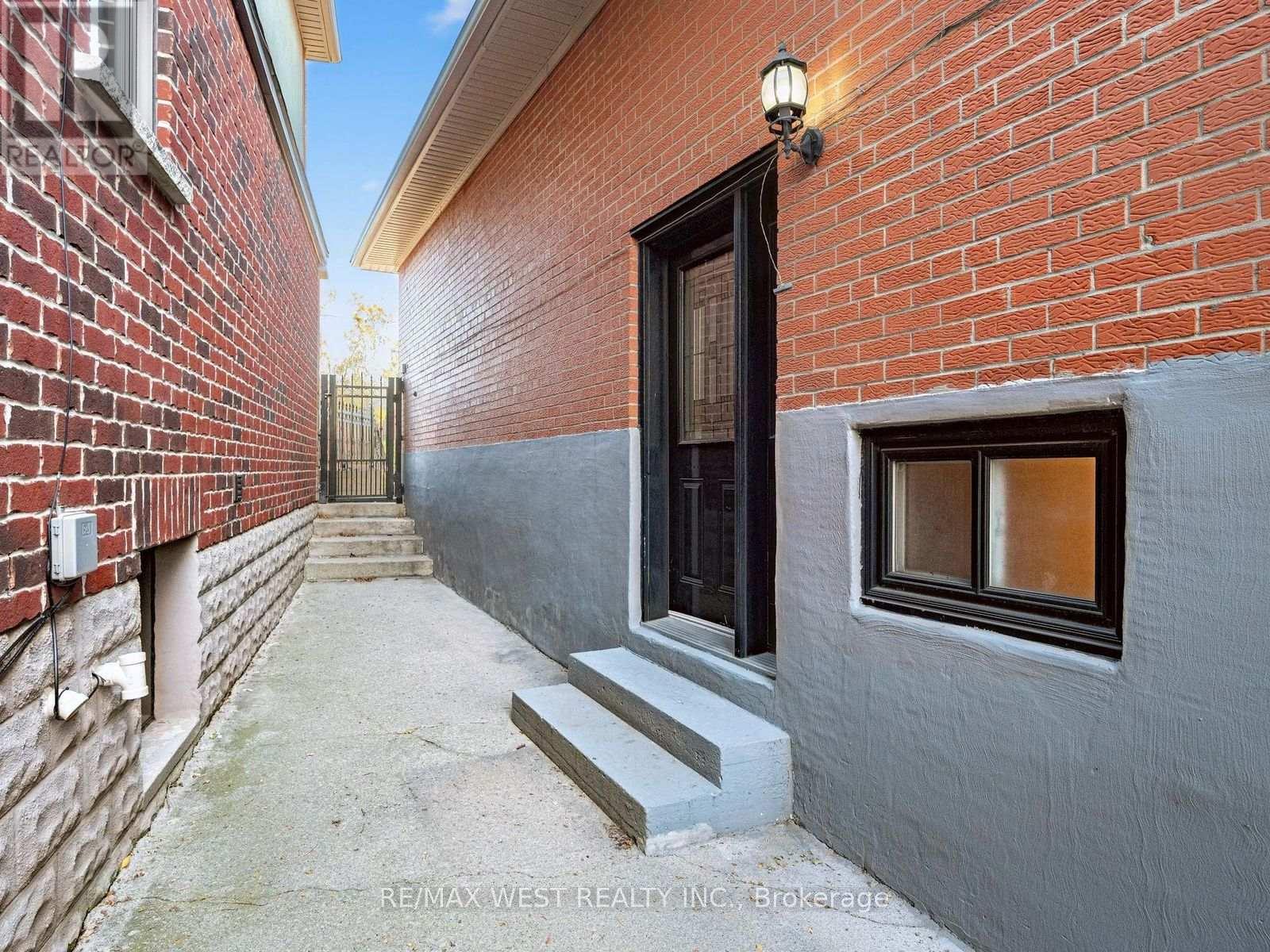 49 DYNEVOR ROAD - 37