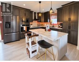 812 Birch Street thumbnail 2