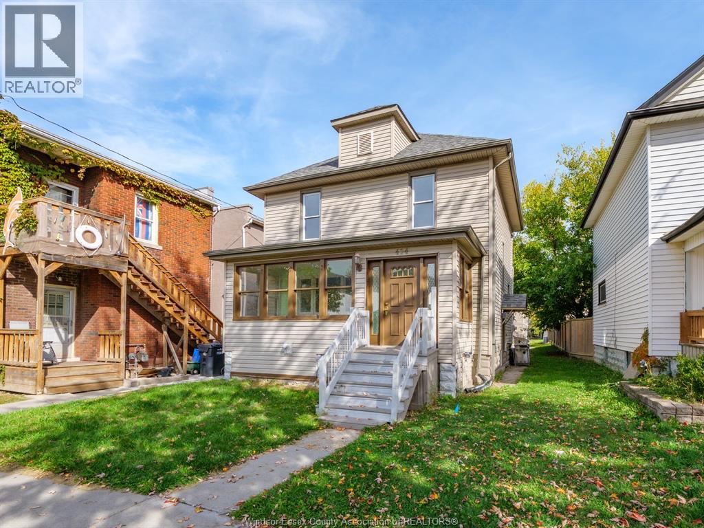 434 GLADSTONE AVENUE, Windsor — photo 2