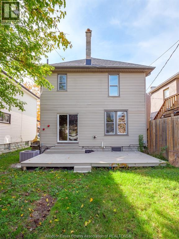 434 GLADSTONE AVENUE - 22